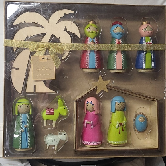 Hallmark Other - Hallmark wooden nativity set NWT
